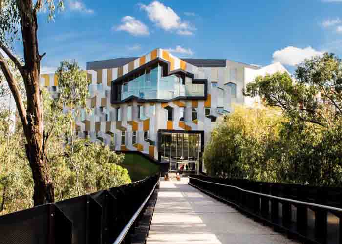 LA Trobe University Courses